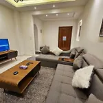 Dhb Stays Comfortable 1Br Downtown Apartment 86