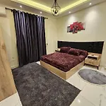 Dhb Stays Comfortable 1Br Downtown Apartment 86